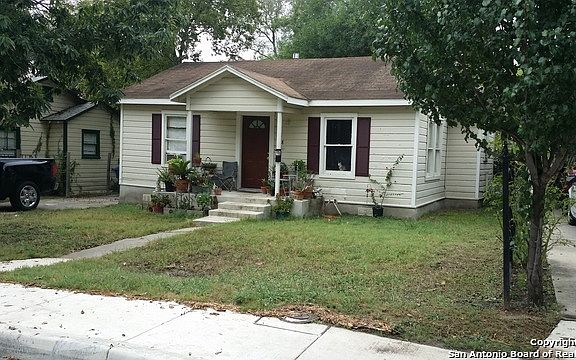 3rd image of 1418 Hermine Blvd