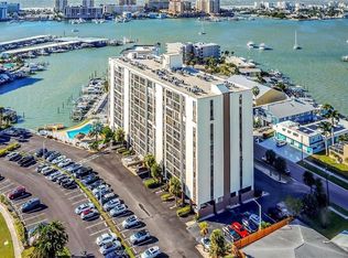 255 Dolphin Point APT 305, Clearwater, FL 33767