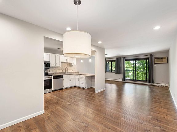 3rd image of 5697 Green Circle Dr APT 315