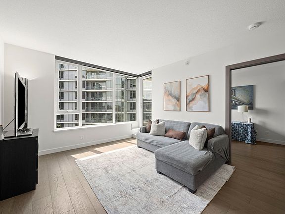 5th image of 38 Smithe St #1251