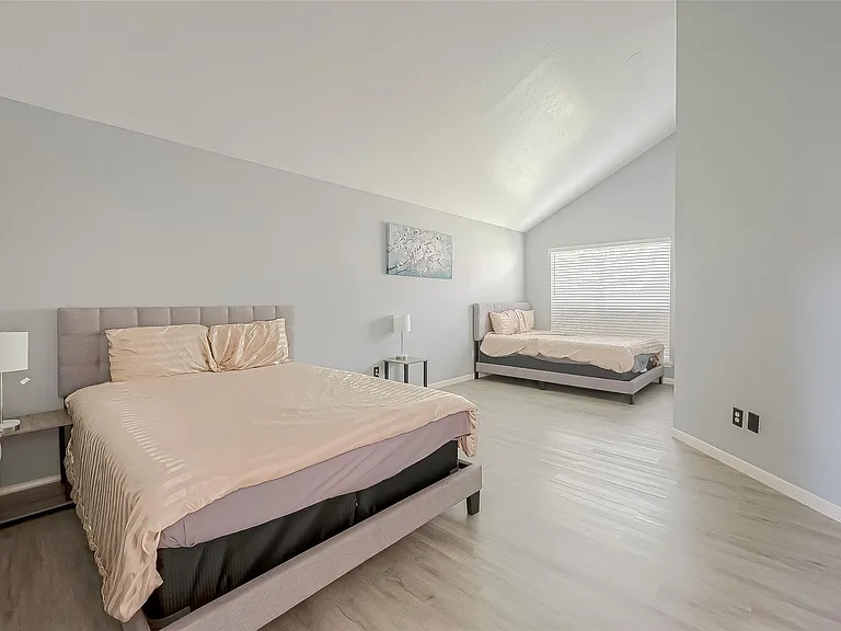 9310 Corner Oaks Ln — Photo 24