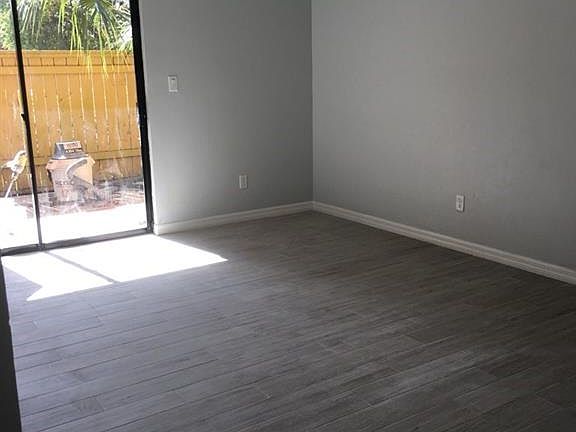 4th image of 2929 Winkler Ave APT 1008