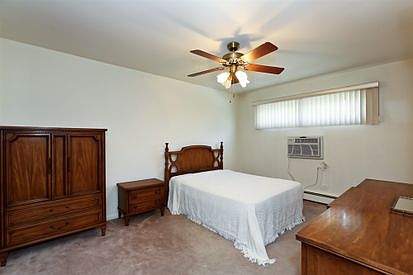 5th image of 523 N Pleasant Dr APT 2B