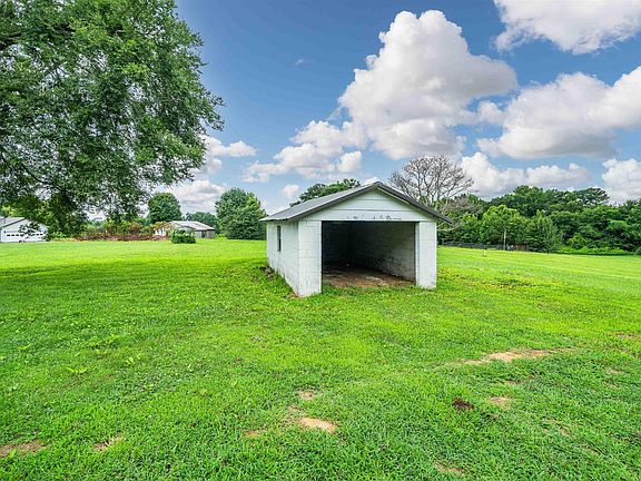 4th image of 2144 County Road 1855