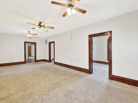 2nd image of 1020 N Washington Ave