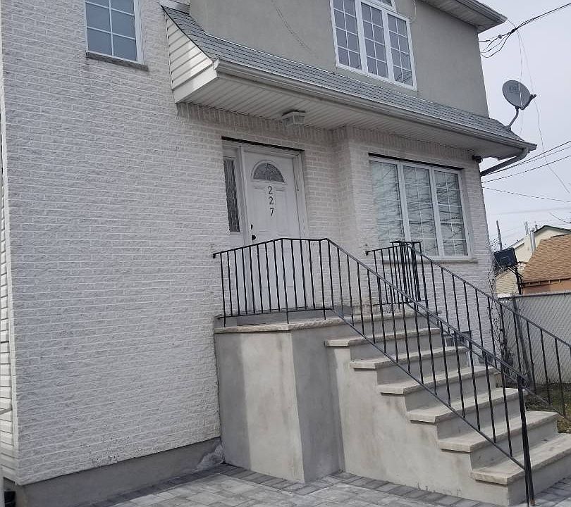 1st image of 227 Moreland St