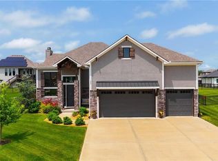 330 NW Ambersham Dr, Lees Summit, MO 64081