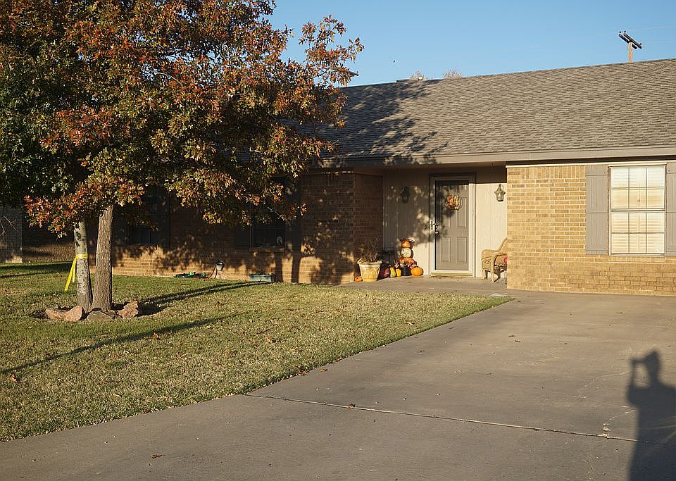 1st image of 721 Wilbanks Dr