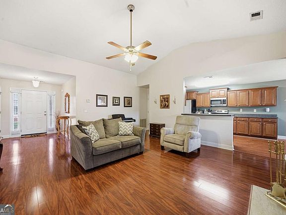 4th image of 4901 Summersun Dr