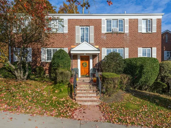 47 Nathan Hale Drive #13A, Huntington, NY 11743