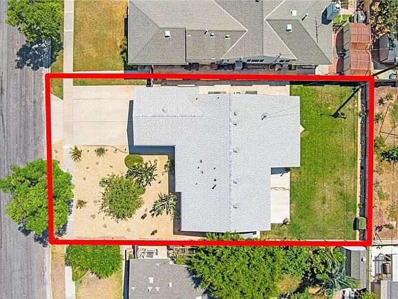 4th image of 325 N Russell Ave