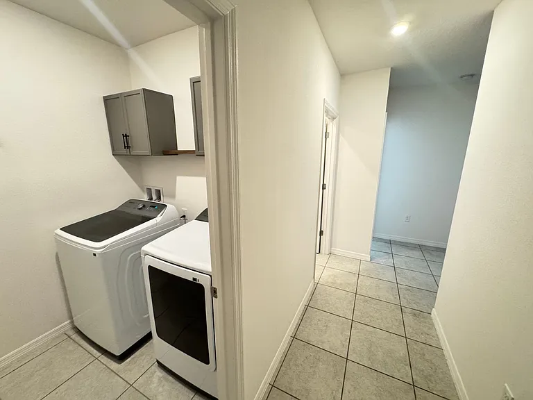 320 Mariana Way — Photo 42