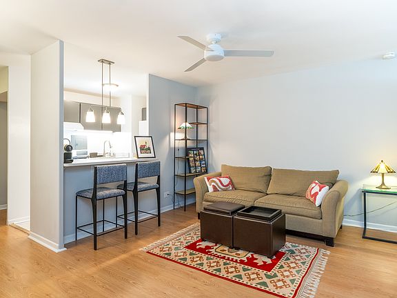 5th image of 1516 Hinman Ave APT 810