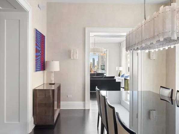 520 Park Avenue image 7 of 23