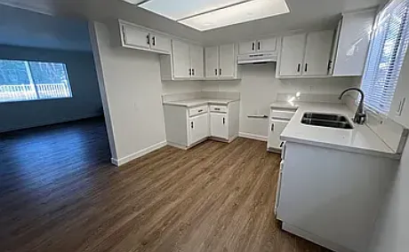 7601 Newlin Ave #B — Photo 6