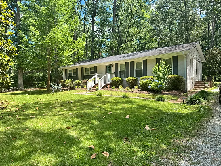 3307 C View St — Photo 1