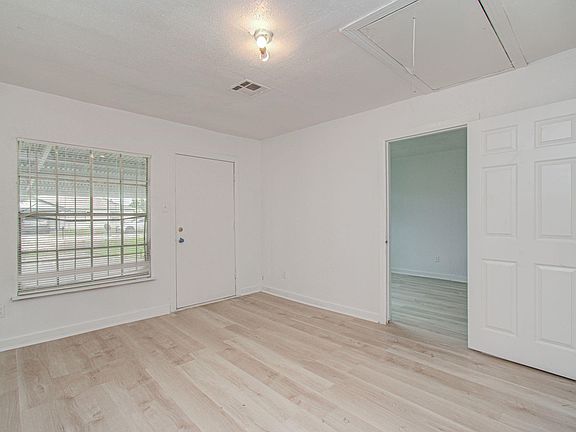 5th image of 7622 Delavan Dr