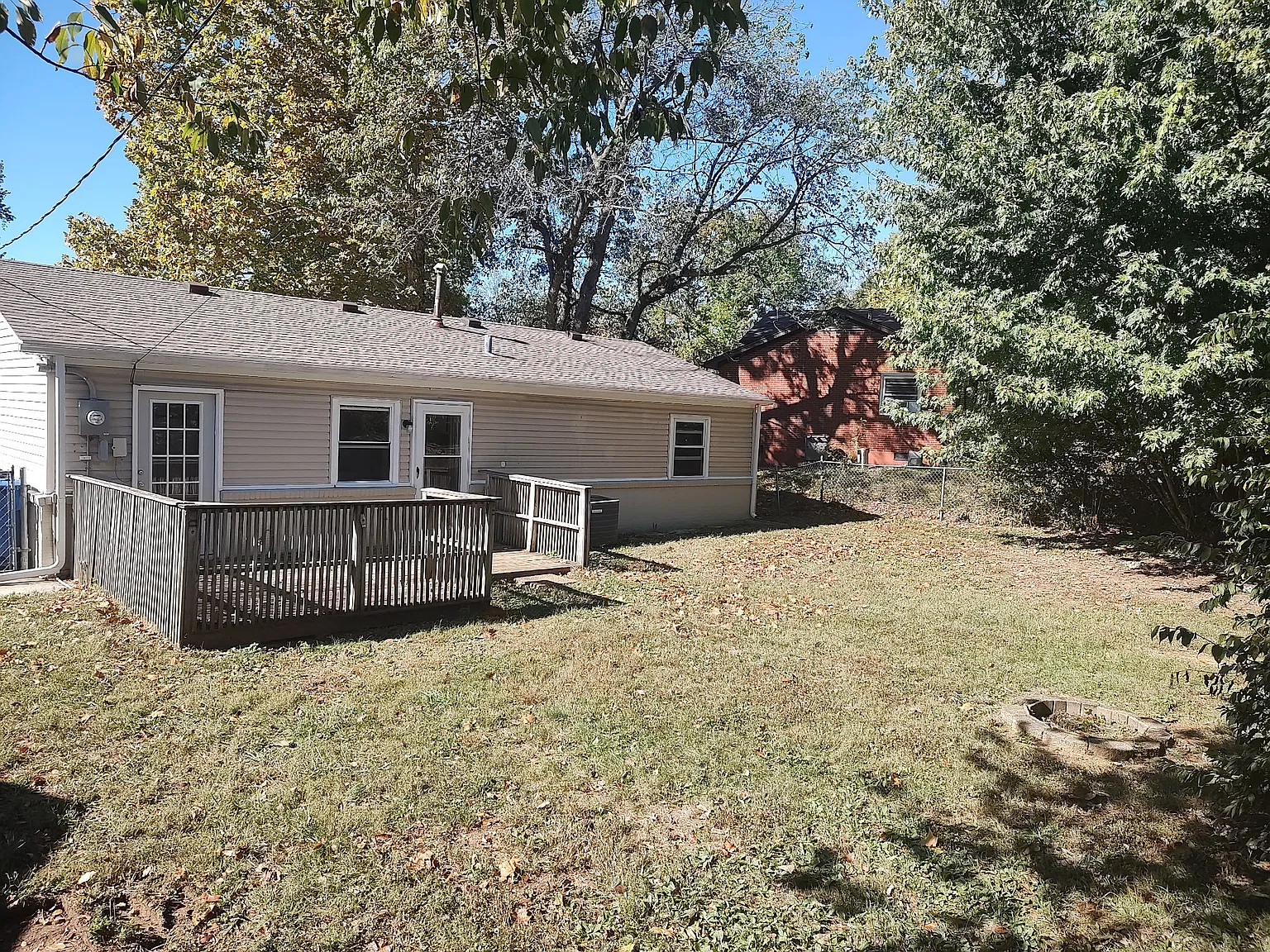 3 bed, 1025 sqft, $1,500 — Photo 2