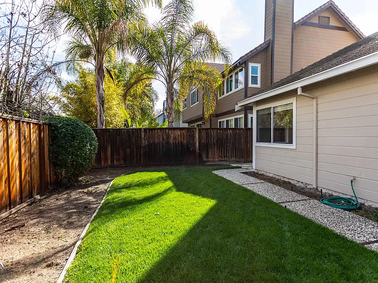1040 Dellwood Ct — Photo 14