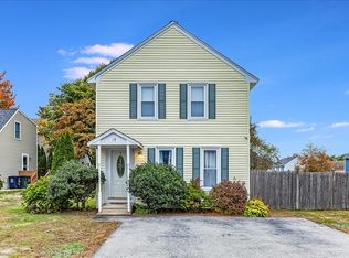 15 Hammock Ct, Dracut, MA 01826