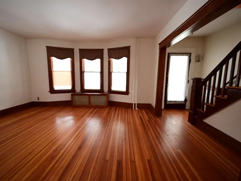 11 Brayton St — Photo 3