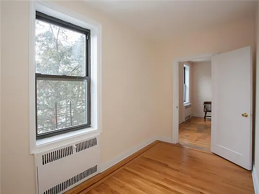 Sold by Avenue Sotheby's International Realty | media 22