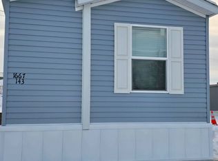 1667 Glenway Dr #143, Oshkosh, WI 54904