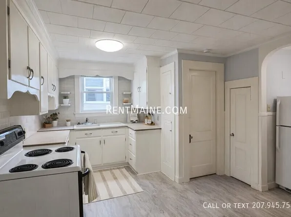 45 Oxford St #2, Augusta, ME 04330