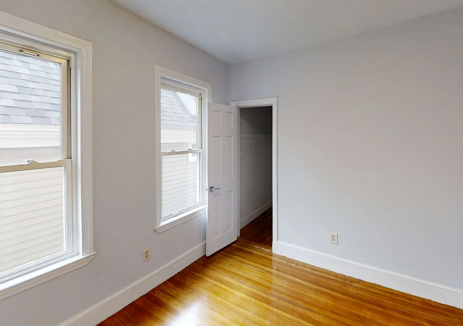 NIce 3 bed in Somerville — Photo 4