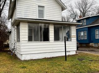 303 Prospect St, Pontiac, MI 48341