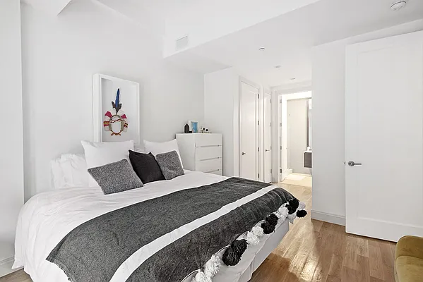 Rented by Compass | media 4