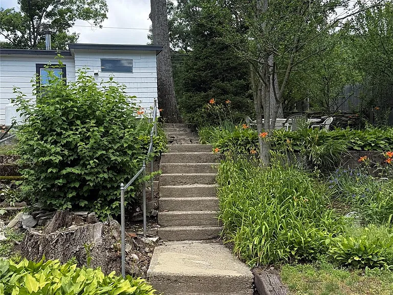 240 Jersey Ave — Photo 24