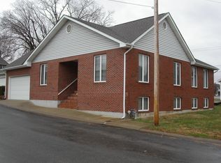 112 W Market St, Columbia, IL 62236