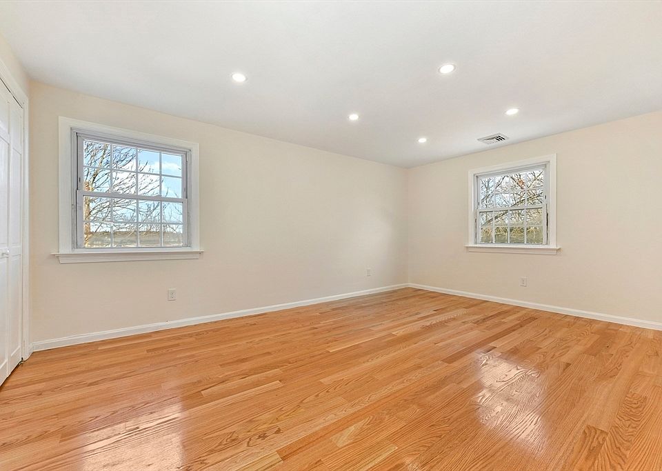 134 Ashcroft St 134, Dedham, MA 02026 Zillow