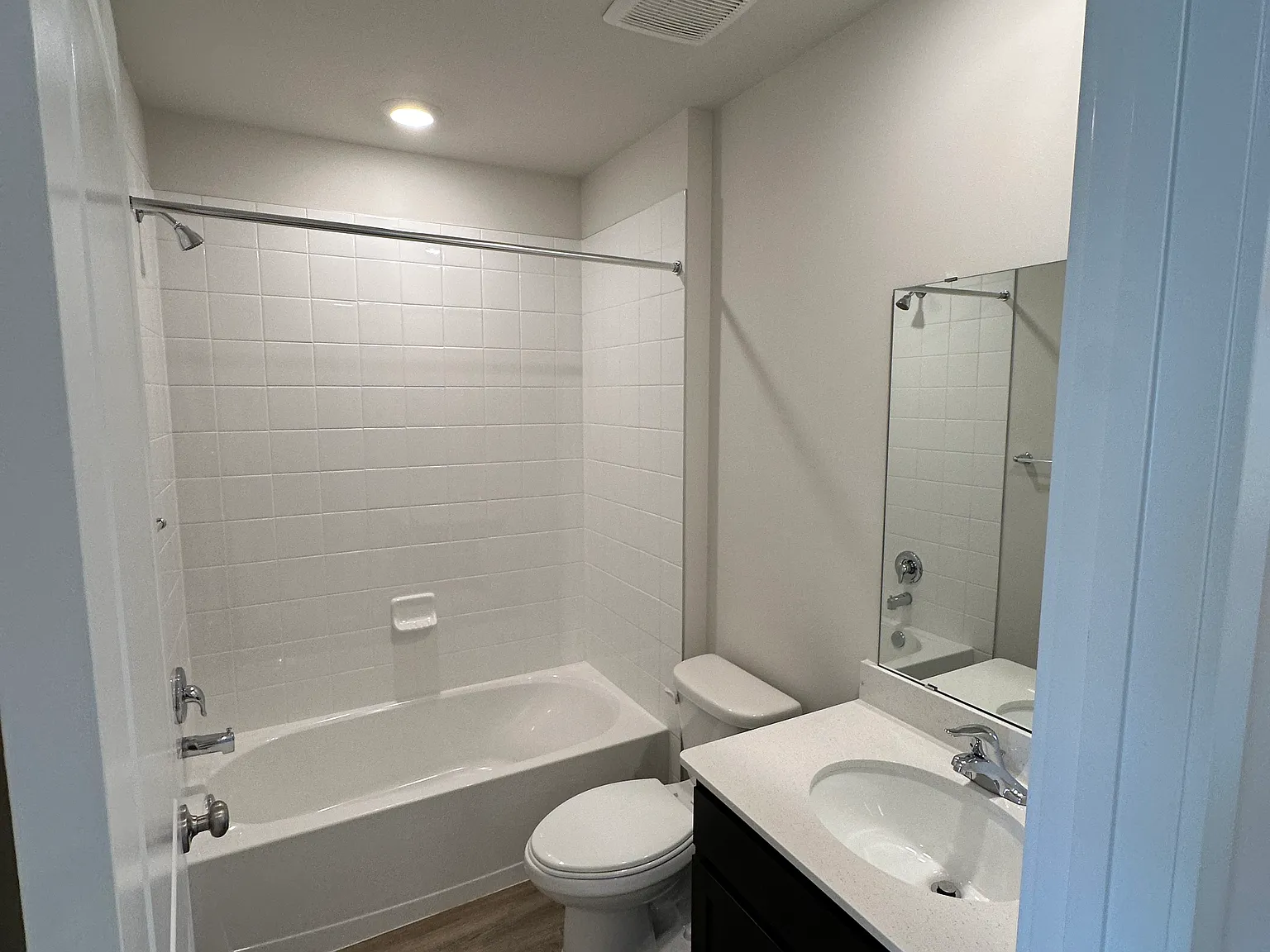 4 bed, 1905 sqft, $2,150 — Photo 4