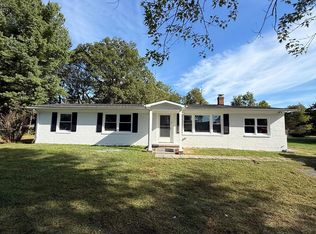22260 Saint Louis Rd, Middleburg, VA 20117