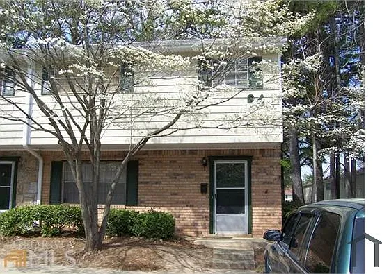3 bed, 1340 sqft, $1,800 — Photo 1