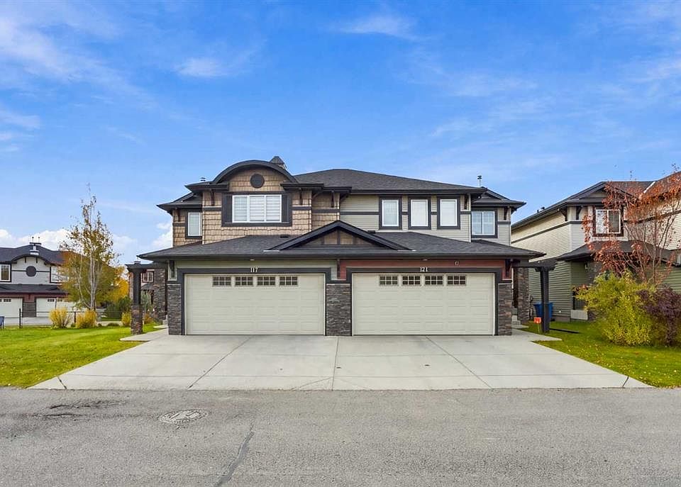 1st image of 121 N Springmere Grv