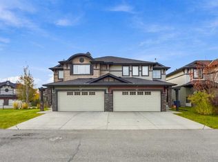 121 N Springmere Grv, Chestermere, AB T1X0B5