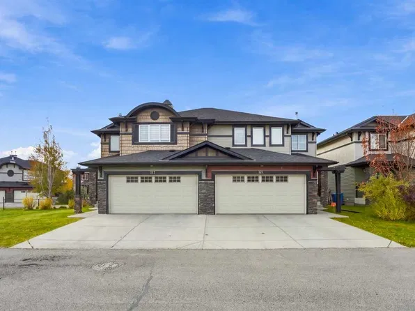 121 N Springmere Grv, Chestermere, AB T1X 0B5