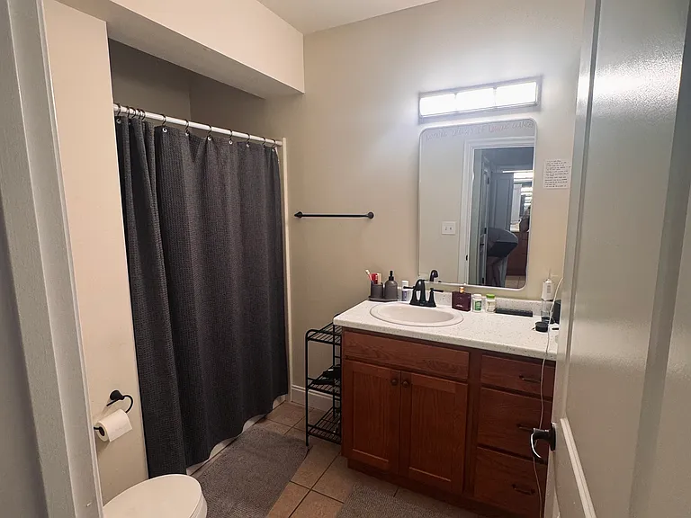 912 N Central St #104 — Photo 5