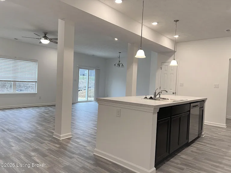 17111 Meander Way — Photo 3