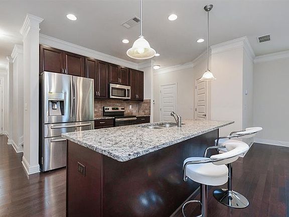 5th image of 4850 Stratford Ln