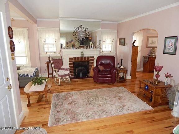 4th image of 1787 Wyoming Ave