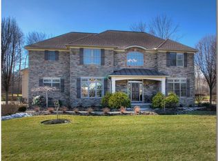 38685 Flanders Dr, Solon, OH 44139