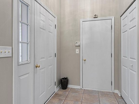 3rd image of 2563 N Stratford Ln