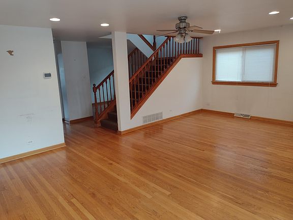 2nd image of 6212 S McVicker Ave