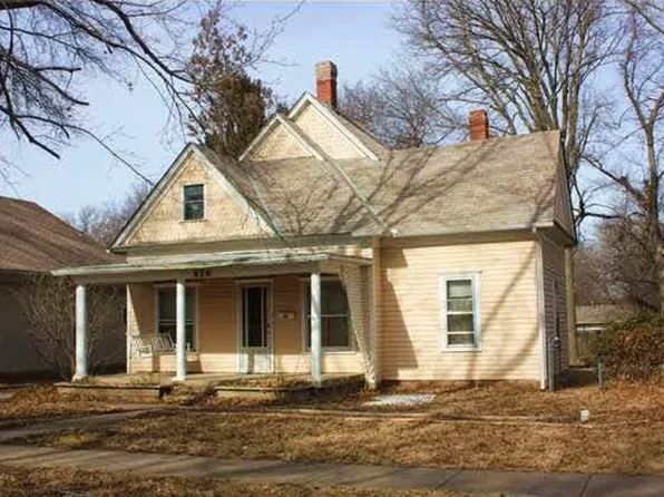 512 E Mulvane St, Mulvane, KS 67110