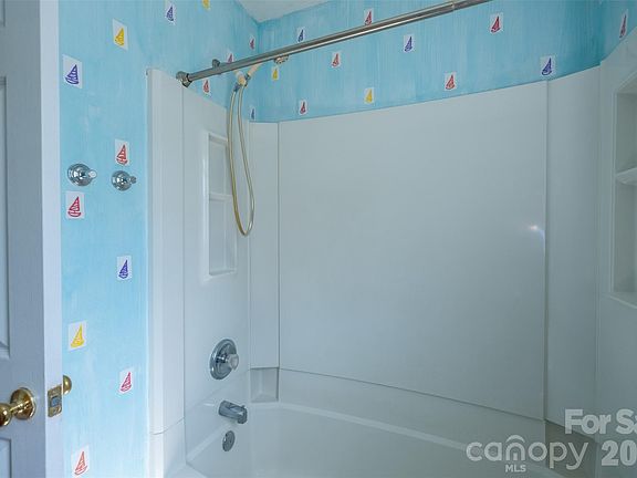 5th image of 4210 McKendree Way