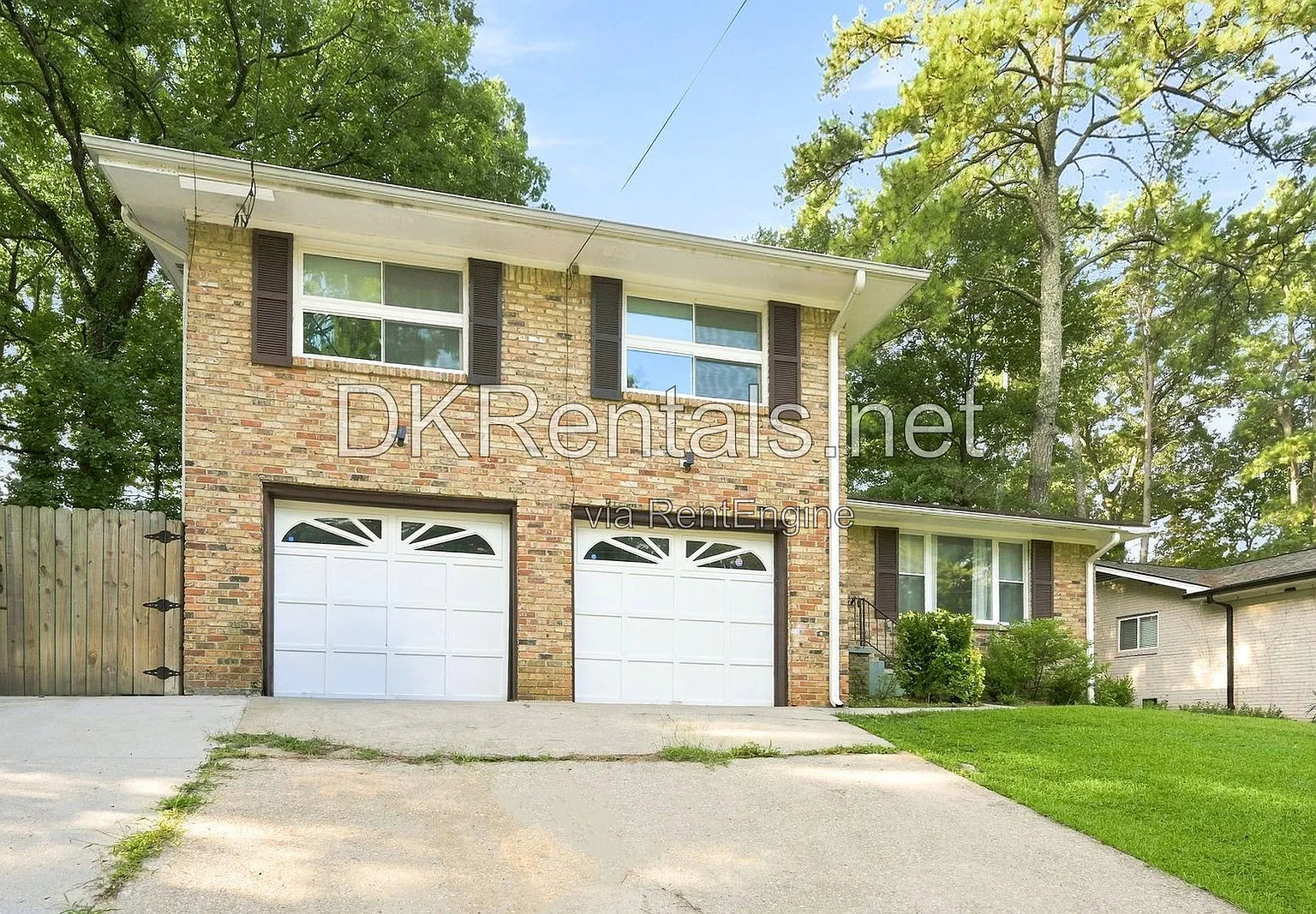 4 bed, 2.0 bath, 1926 sqft, $2,300 — Photo 2
